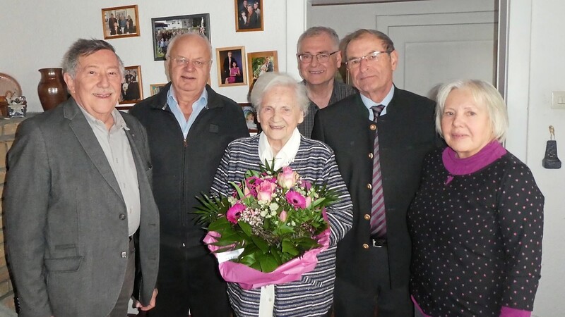 95. Geburtstag und 75 Jahre Mitglied im Kirchenchor.