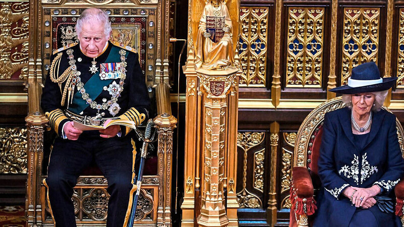 Ungewohntes Bild: Anders als sonst verlas nicht die Queen das Programm der Regierung, sondern ihr Sohn, Prinz Charles.