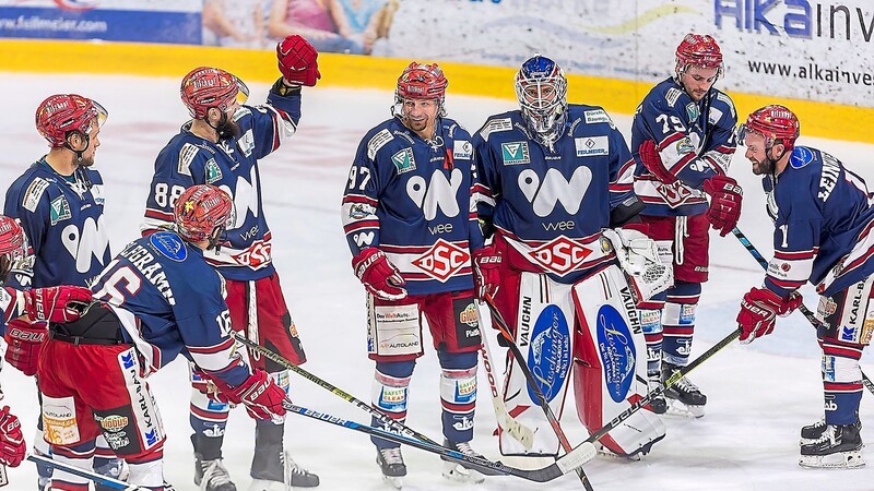 Im ersten Vergleich in Höchstadt durften die Deggendorfer Kufencracks gleich acht Mal jubeln, auch im Heimspiel gegen das Schlusslicht der Eishockey-Oberliga Süd ist ein Erfolg fest eingeplant.