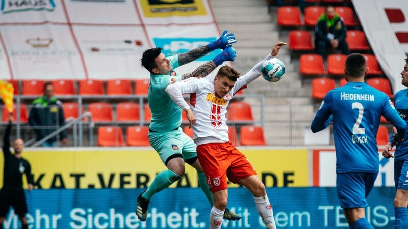 Der SSV Jahn Regensburg unterliegt dem FC Heidenheim.