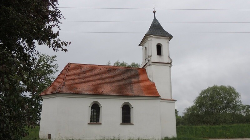 Das Kirchlein Sankt Koloman gehört dem Freistaat, der es zum Verkauf ausgeschrieben hat. Bis 31. Mai können noch Gebote abgegeben werden.
