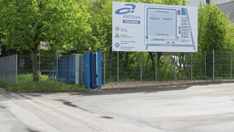 Die Zufahrt zur Firma Antolin in Straubing.