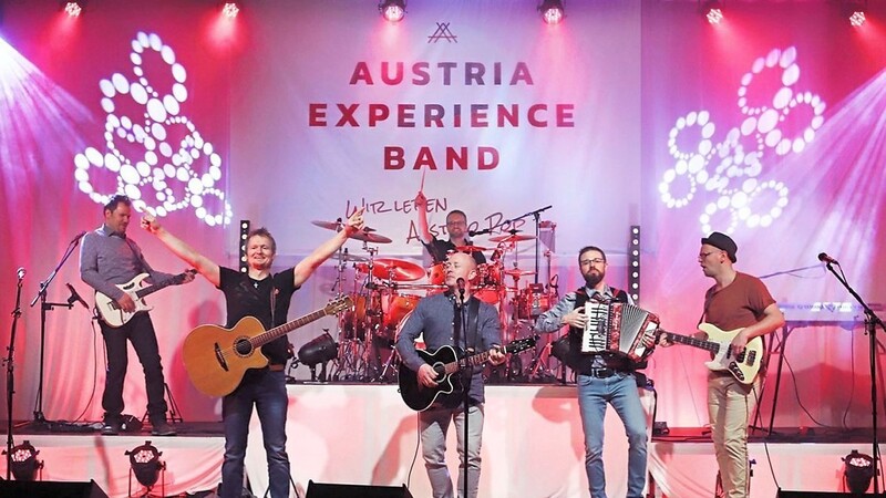 "Austria Experience Band" wird am Theresienplatz auftreten.