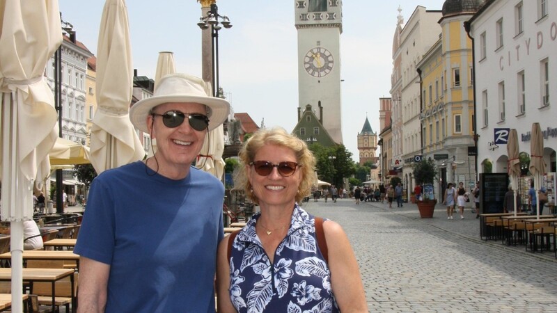 Tom und Dawn Waltz aus Indianapolis, Hauptstadt des US-Bundesstaats Indiana, sind begeistert vom Stadtplatz.