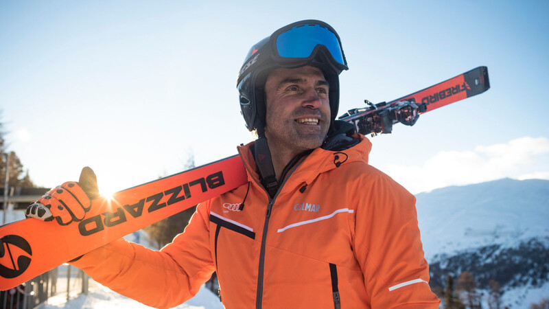 "Am Morgen war ich beim Einkaufen und auf der Bank, mit Atemmaske und Handschuhen", sagt der frühere Ski-Superstar Kristian Ghedina, der in Südtirol lebt - dort herrscht Ausgangssperre.