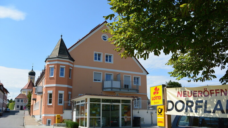 Der Dorfladen Haag im Gebäude des ehemaligen "Alten Wirt" am Dorfplatz.