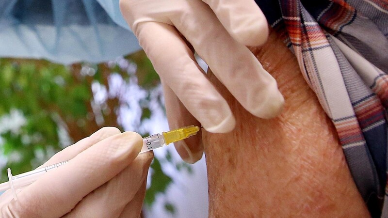 Knapp 600 Viert-Impfungen wurden bislang in Stadt und Landkreis durchgeführt, die meisten bei älteren Personen.