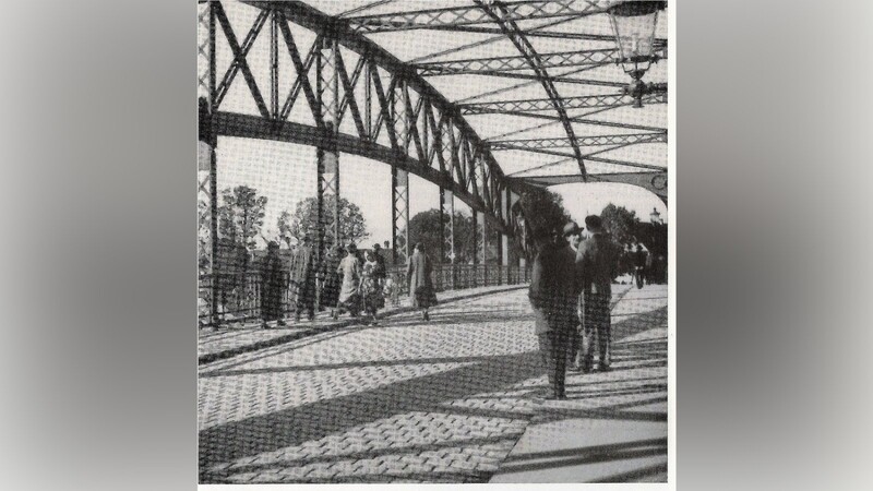 Die Schlossbrücke im Jahr 1930.