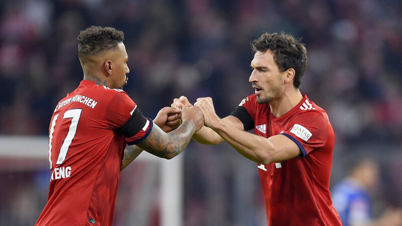 Kämpfen beim FC Bayern um den Platz neben Niklas Süle: Jérôme Boateng (l.) und Mats Hummels.
