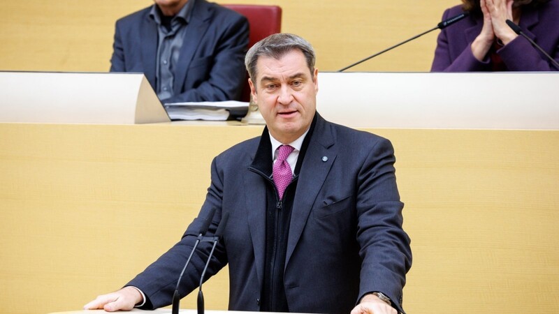 Ministerpräsident Markus Söder wendet sich im Landtag direkt an die AfD-Abgeordneten.