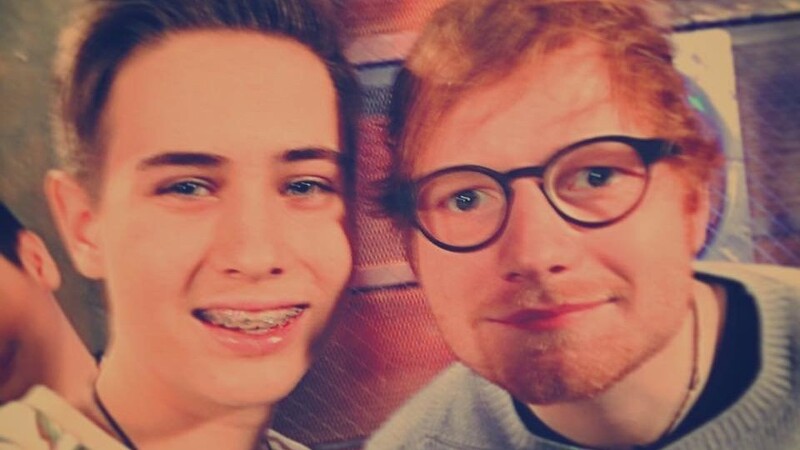 Lucas Selfie mit Superstar Ed Sheeran.