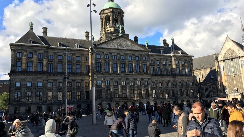 Noch heute wird das Palais op de Dam von der königlichen Familie der Niederlande als repräsentativer Veranstaltungsort für festliche Anlässe genutzt.