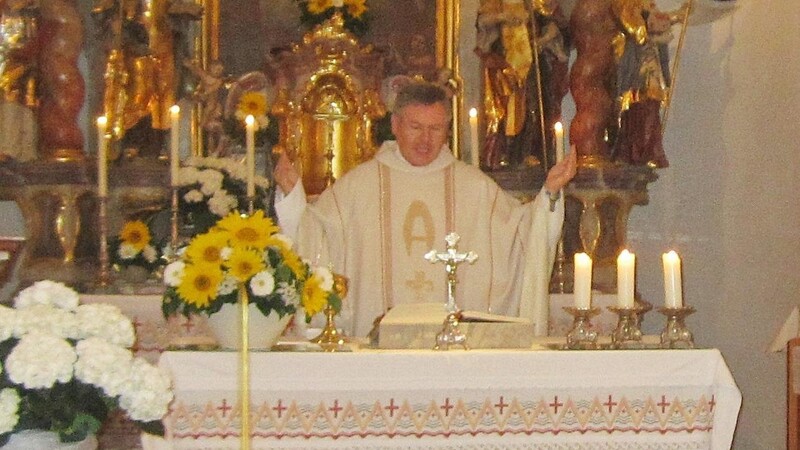 Pfarrer Tauer fällt für Gottesdienste und Beichtzeiten dieses Wochenende, in der Karwoche sowie an den Ostertagen aus.