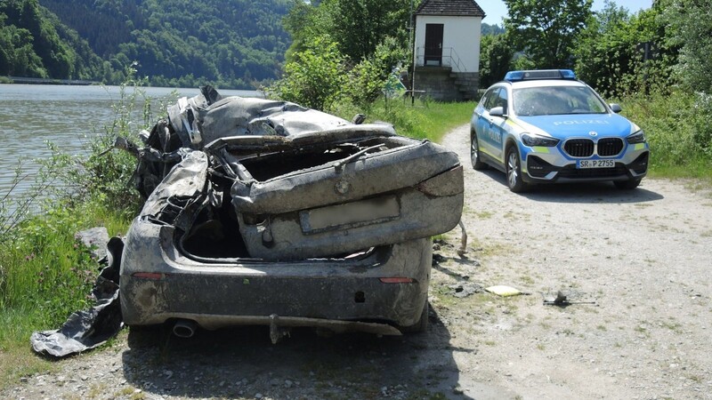 Rund sechs Jahre lag der Wagen in der Donau und wurde nun durch Zufall gefunden.