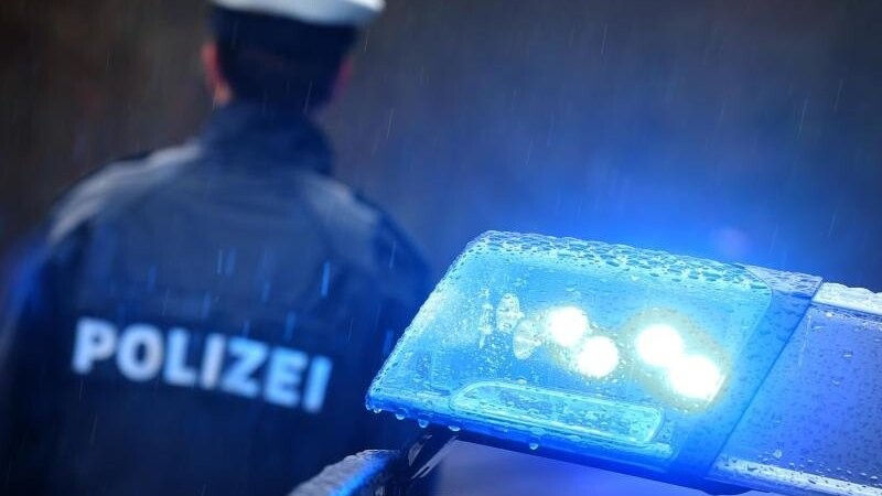 Wegen einer Auseinandersetzung in Weiden hat es in der Stadt in der Oberpfalz am Montagabend einen größeren Polizeieinsatz gegeben (Symbolbild).