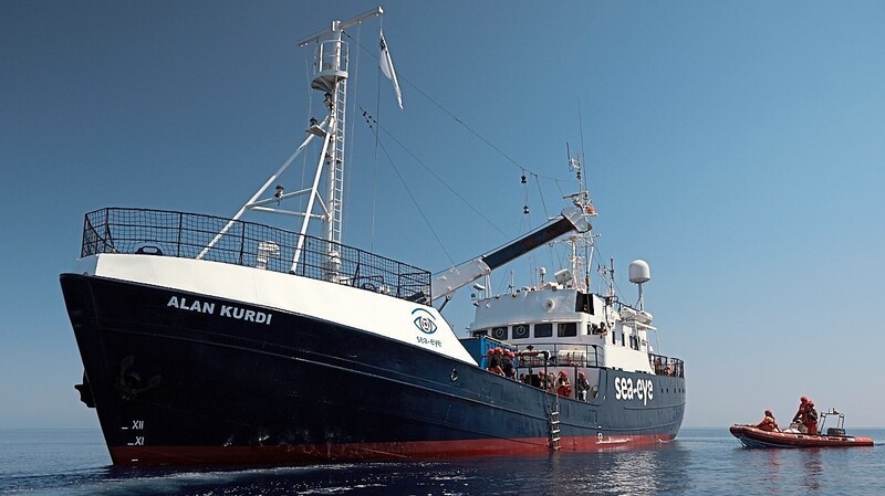 Das Seenotrettungsschiff "Alan Kurdi" ist im Mittelmeer im Einsatz. Bald soll es Unterstützung von der "Ghalib Kurdi" bekommen.