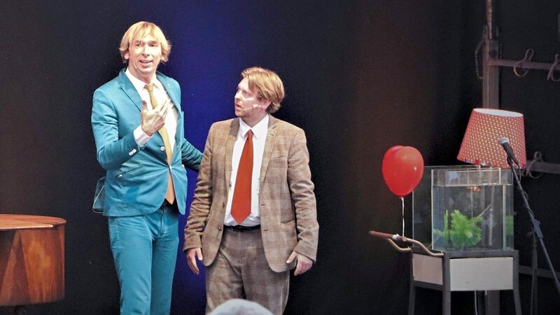 Arnd Schimkat alias Arthur Senkrecht (links) und Sven Hussock in "Must Be Love"
