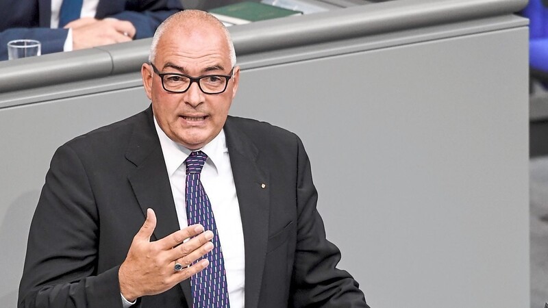 Der Bundestag hat am Donnerstag die Immunität des CDU-Abgeordneten Axel E. Fischer aufgehoben.