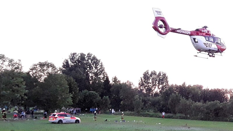 Ein Partygast wurde ohnmächtig und wurde mit dem Hubschrauber in ein Krankenhaus geflogen.