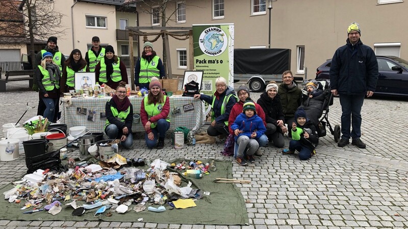 Zur "Europäische Woche der Abfallvermeidung" haben die Helfer der Umweltschutzgruppe Cleanup wieder bergeweise Müll aus der Natur gesammelt.