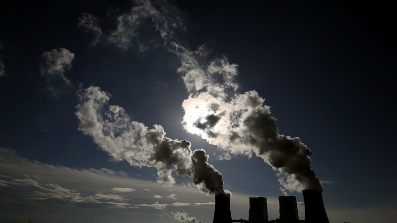 Bis zum Jahr 2020 soll der Ausstoß von Kohlendioxid gemindert werden. Um das zu schaffen, werden auch Braunkohlekraftwerke abgeschaltet.
