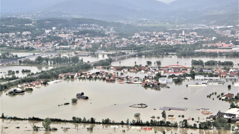Der Deggendorfer Gemeindeteil Fischerdorf stand 2013 quasi vollständig unter Wasser. Die Region weiß, wie sich eine Hochwasserkatastrophe anfühlt - und will nun ihrerseits helfen.