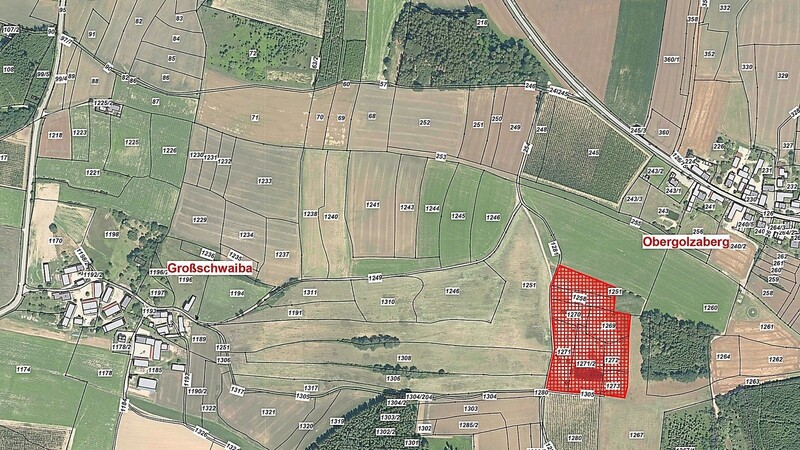 Zwischen Großschwaiba und Obergolzaberg liegt das Areal (hier rot markiert), auf dem ein weiterer Solarpark auf dem Gemeindegebiet von Volkenschwand entstehen soll.
