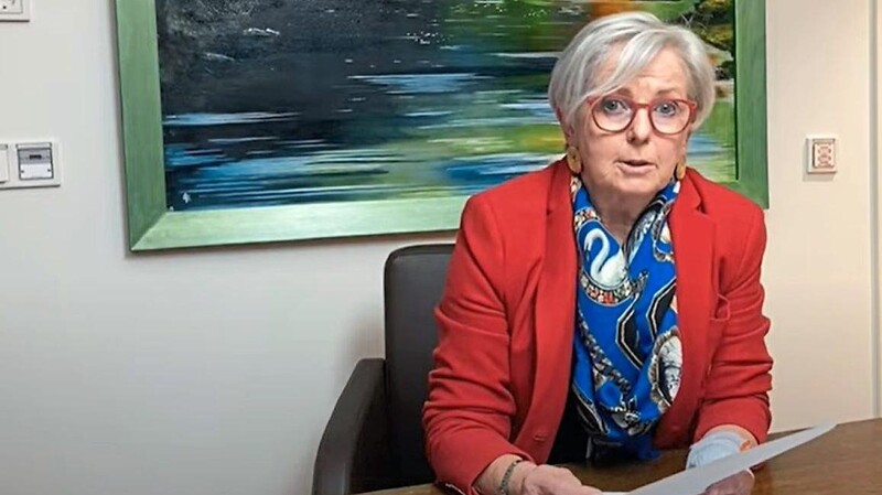 Besorgt zeigt sich die Regener Landrätin Rita Röhrl in ihrer Videobotschaft, abrufbar auf der Seite des Landratsamtes Regen.