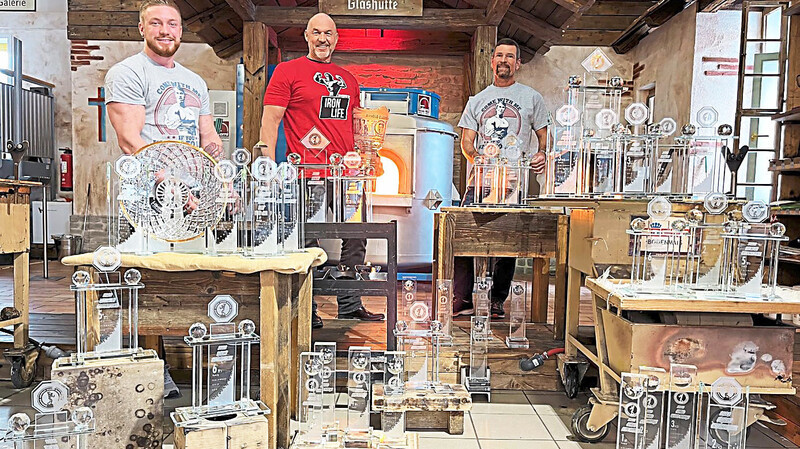 45 Siegerpokale hat die Glashütte Joska in diesem Jahr für das "Arnold Sports Festival" nach Columbus im US-Bundesstaat Ohio geliefert.