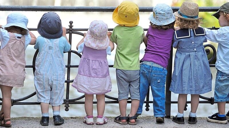 In Deutschland leben immer weniger Kinder: Ihre Zahl ist in den vergangenen 20 Jahren um 14 Prozent gesunken.  Foto: dpa