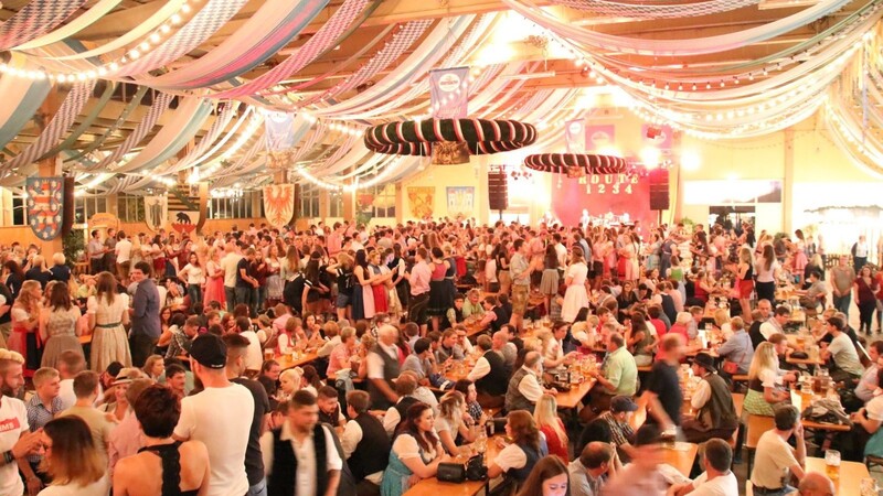 Super Stimmung in den Freinächten: Das Drachenstich-Volksfest läuft heuer vom 10. bis 20. August.