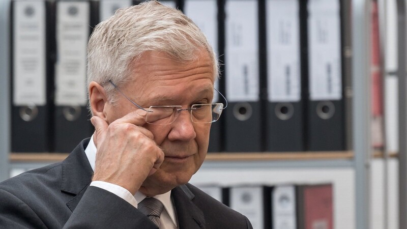 Ingolstadts ehemaliger Oberbürgermeister Alfred Lehmann (CSU, Archivfoto) muss sich in einem Korruptionsverfahren vor Gericht verantworten. Am Freitag fällt das Urteil.