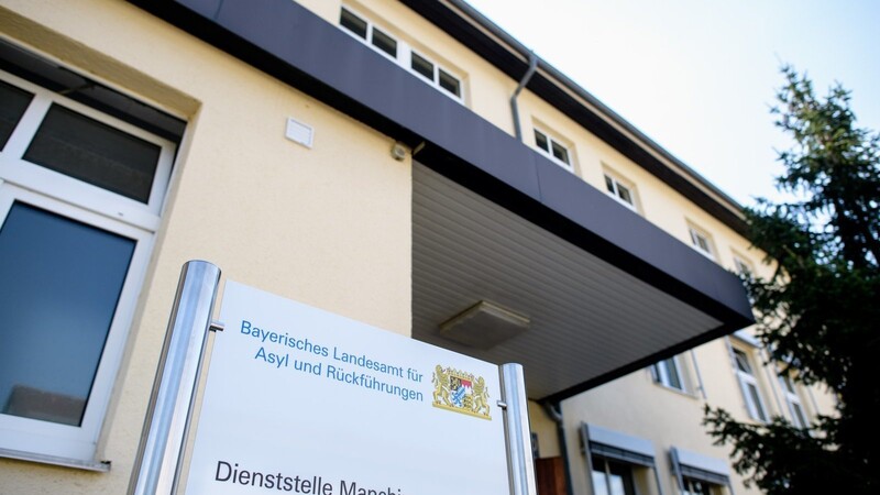 Am Montag zieht das bayerische Landesamt für Asyl und Rückführungen Bilanz nach dem ersten Jahr seines Bestehens.
