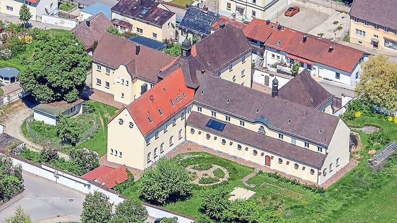 Am Karmelkloster Vilsbiburg werden bis April kommenden Jahres acht Tageshospiz-Plätze entstehen.