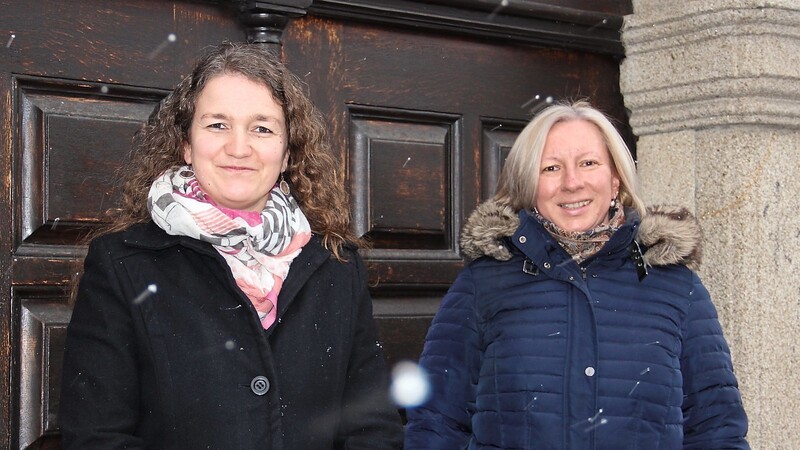 Bernadette Hochleitner aus Windorf (l.) und Claudia Oberneder aus Landshut sind bereits in der Anfangsphase der Pandemie an Corona erkrankt. Bis heute leiden sie an den Folgen. Inzwischen wurde ein Post- beziehungsweise Long-Covid-Syndrom diagnostiziert.