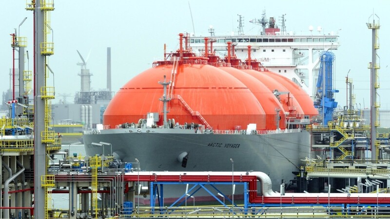 Riesige Tankschiffe sollen das Flüssiggas zur geplanten Anlage nach Wilhelmshaven bringen.