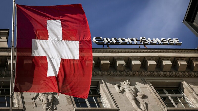 Die Lage der angeschlagenen Schweizer Großbank hat am Samstag die Regierung auf den Plan gerufen. Am Sonntagabend wurde dann die Übernahme durch die UBS bekannt gegeben.