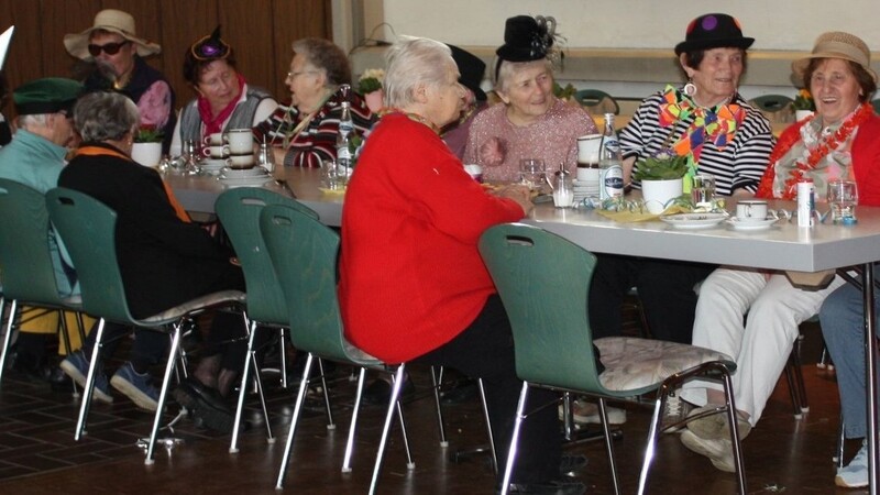 Die Senioren der Pfarrei feierten bei einem anwechslungsreichen Programm im Pfarrsaal ihren Fasching.
