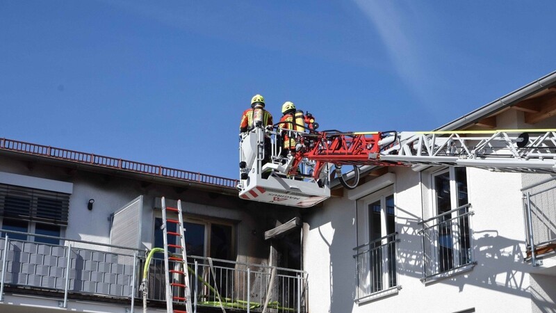Am Freitagvormittag hat es in einem Mehrfamilienhaus in Eching, Weixerau, gebrannt.
