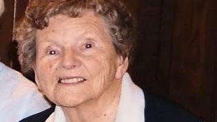 Im Alter von 91 Jahren ist am Donnerstag Elfriede Ertl, geborene Heisig, verstorben.