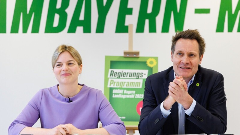 Die Spitzenkandidaten der bayerischen Grünen, Katharina Schulze und Ludwig Hartmann.