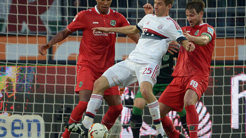 Thomas Müller sorgte mit seinem Elfmeter für den Siegtreffer des FC Bayern in Hannover.