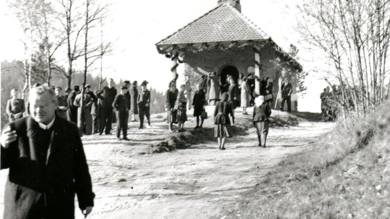 Am 1. Mai 1950 fand mit Tausenden von Sodalen und Marienverehrern die feierliche Kapellen-Weihe statt.