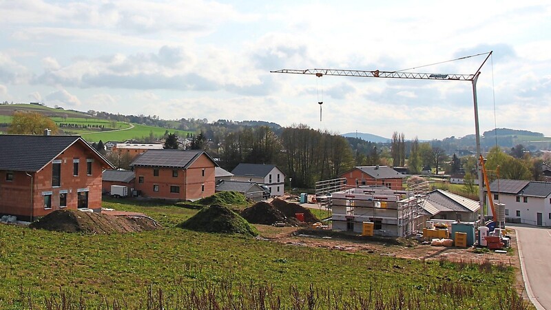 In der Gemeinde Willmering ist schon 2021 fleißig gebaut worden. Dieses Jahr sollen die beiden Baugebiete Geigen-Pfannen und Willmering-Nord II fertiggestellt und erschlossen werden. Langfristig ist auch eine Kindergartenerweiterung notwendig