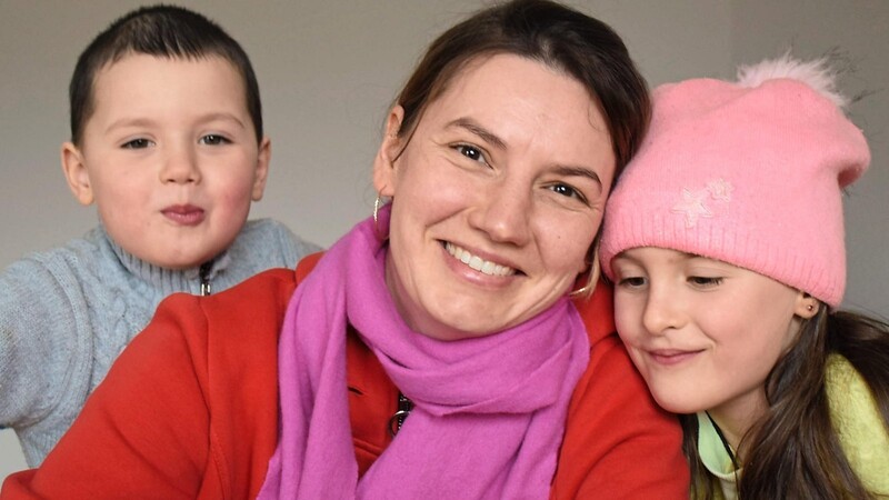 Jana nach ihrer Flucht aus dem Kriegsgebiet in der Ukraine: "Ich musste meine Kinder retten."
