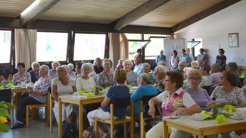 Über 50 Gäste waren zur Jubiläumsfeier des Seniorenclubs gekommen.