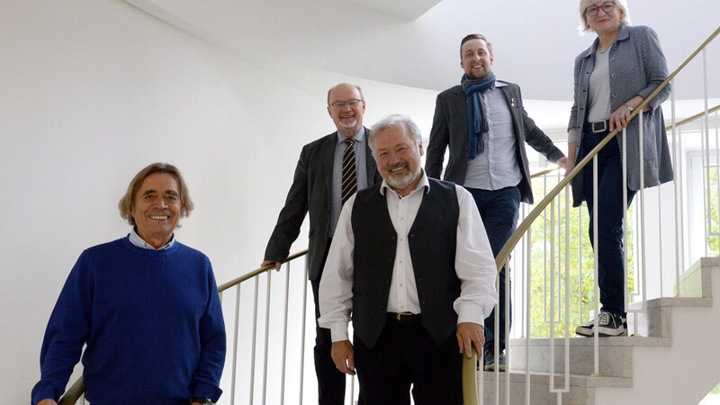 Vorstand und ein Rechnungsprüfer: Gerd Beubl, Erwin Weber, Wolfgang Berger, Philipp Fincke und Barbara Birnkammer (von links).