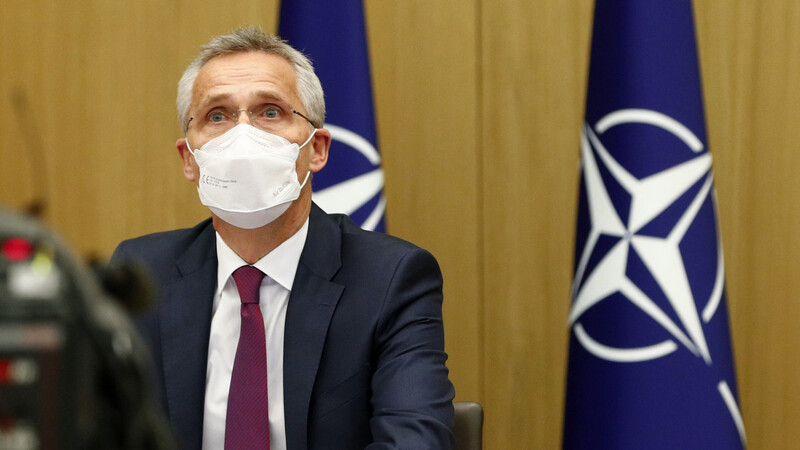 Generalsekretär Jens Stoltenberg leitet eine Onlinesitzung der Außen- und Verteidigungsminister der Nato. "Angesichts dessen, wie sich Russland in den vergangenen Jahren verhalten hat, brauchen wir eine starke Nato", sagt er.