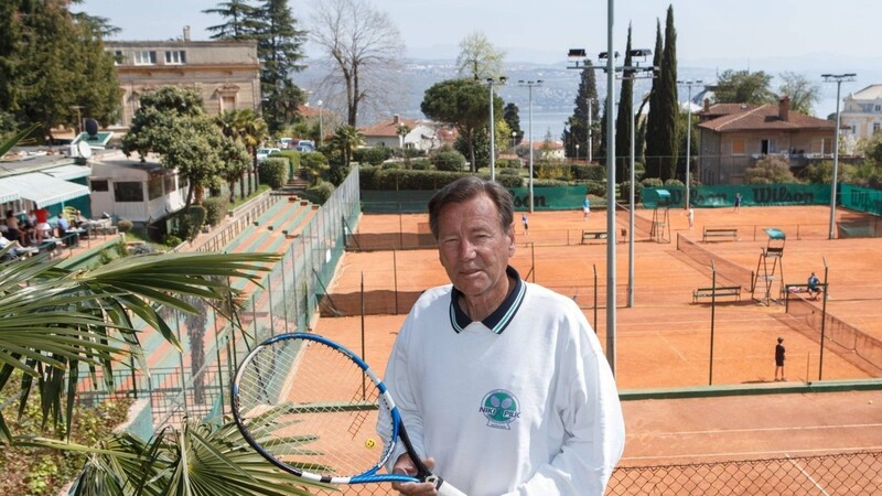 Noch heute steht Niki Pilic in seinem Wohnort Opatija täglich auf dem Tennisplatz.
