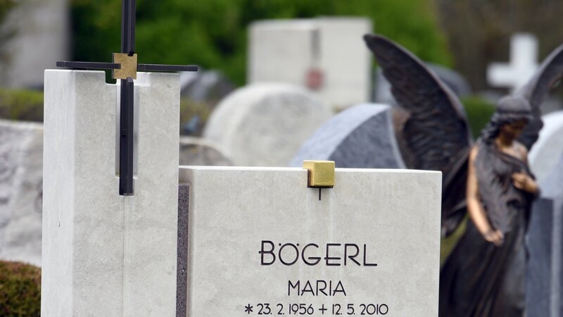 Das Grab von Maria Bögerl: Ihre mysteriöse Entführung jährt sich am Dienstag zum zehnten Mal.